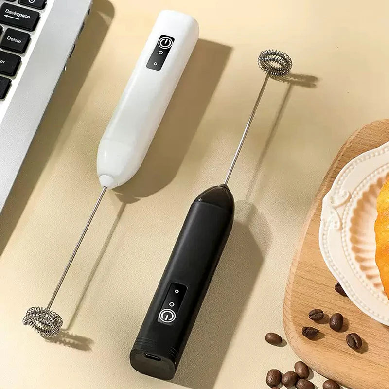 Your coffee ready in seconds: the Electric Frother that makes your routine easier!
